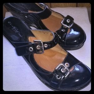 Born black patent dress/ casual shoes